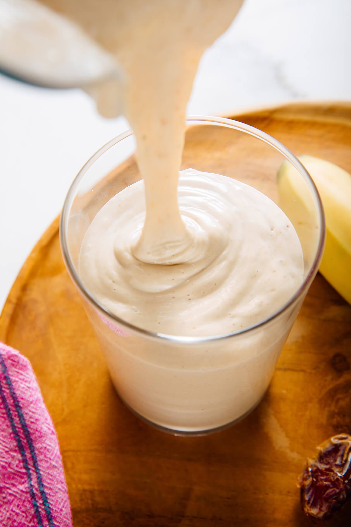 pouring date shake