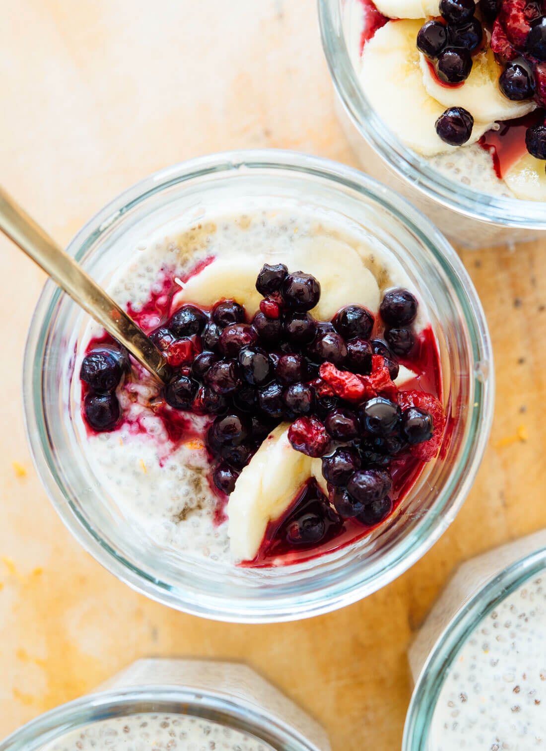 This simple orange chia seed pudding recipe is so healthy and tastes amazing. Enjoy it for breakfast or as a snack. Gluten free.