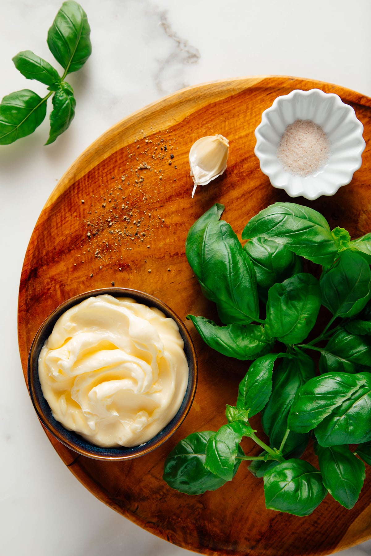 basil sauce ingredients