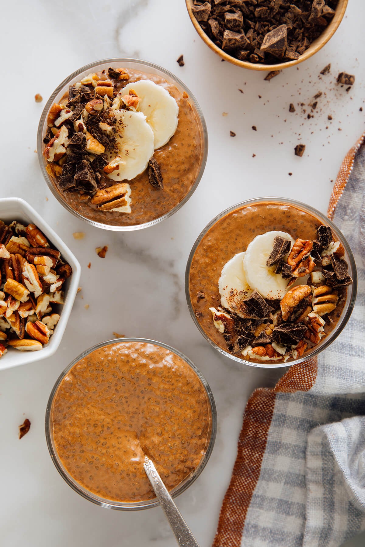 chocolate chia pudding with toppings