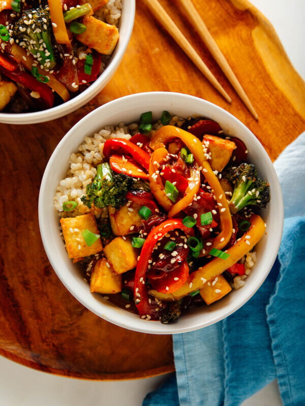 vegetable stir-fry in bowls